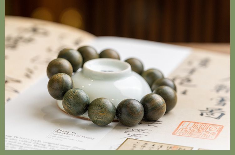Exquisite Handcrafted Green Sandalwood Bracelet