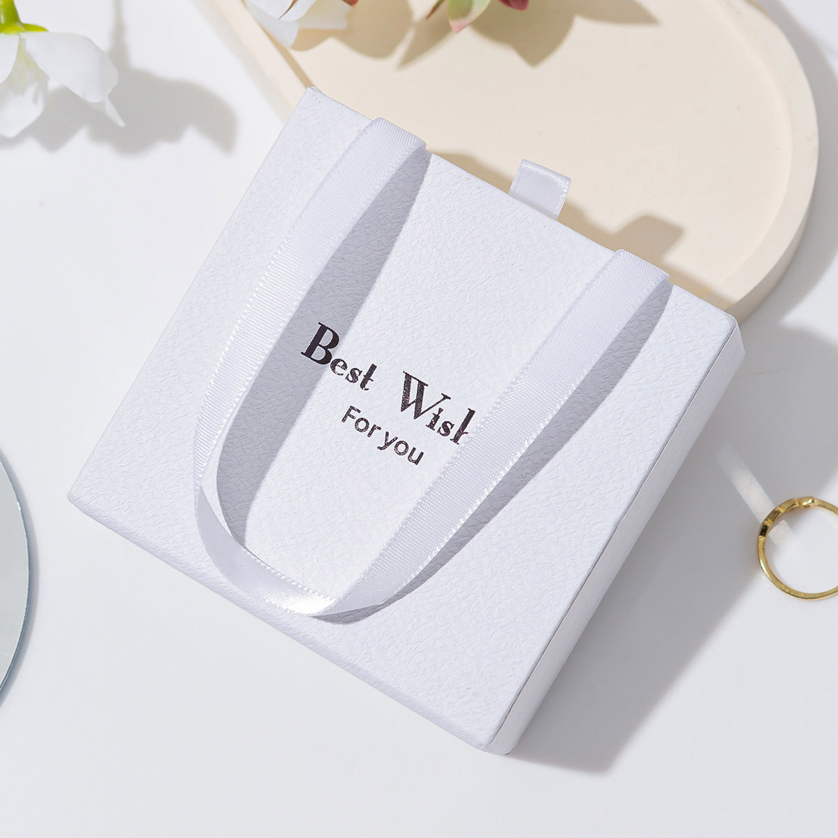 Green Ghost Crystal Bracelet, Bouquet Bracelet, Quartzite Natural Stone, Minimalist Luxury Design for Women, Gentle and Elegant.